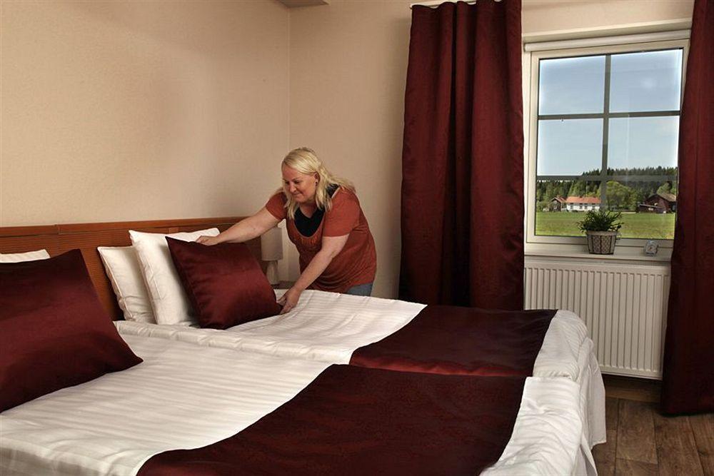 Hoegbo Hotell Skommarsgarden Сандвикен Экстерьер фото