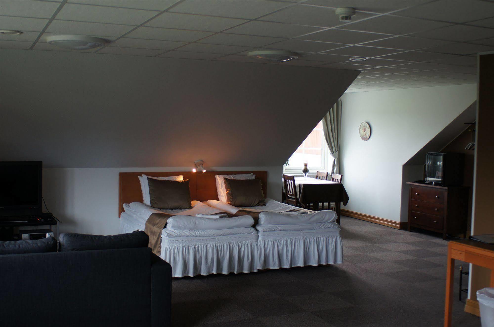 Hoegbo Hotell Skommarsgarden Сандвикен Экстерьер фото